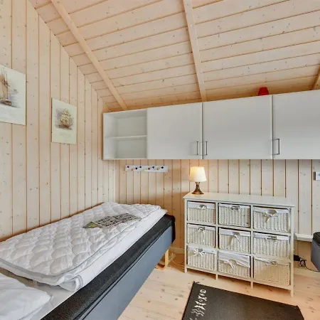 Finnja Holiday home *