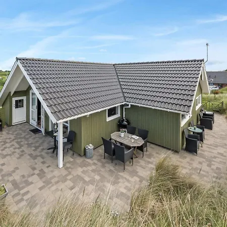 Holiday home Finnja