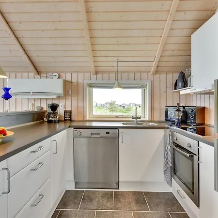 Finnja - 400m From The Sea By Interhome בית נופש