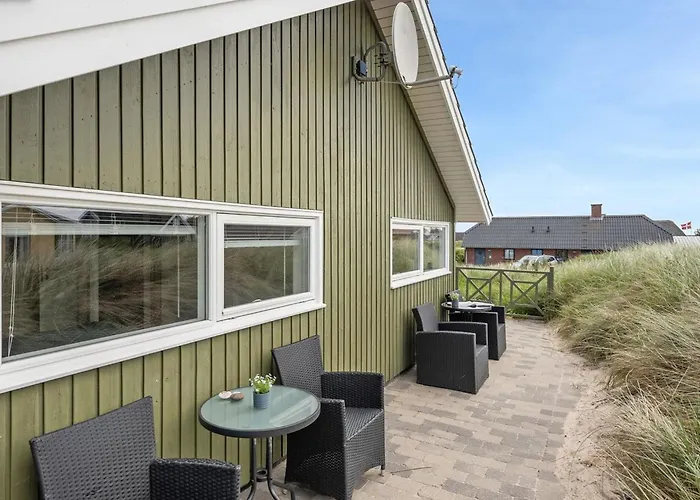 Finnja - 400m From The Sea By Interhome